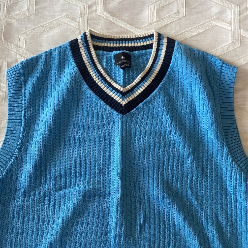 H&M V-Neck Blue Sweater Vest